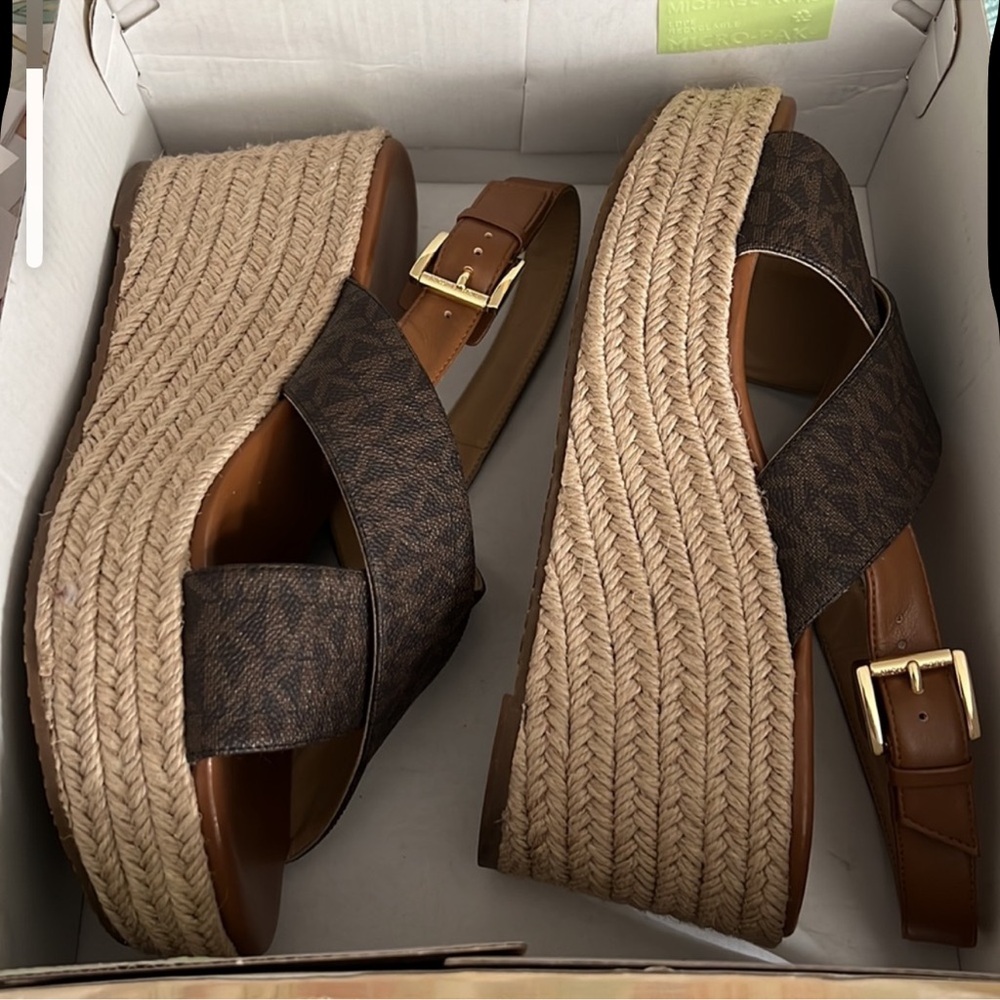 ONLY. 68. Michael kors. Used ones - Picture 4 of 5